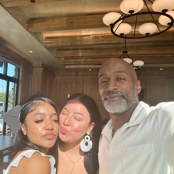 ‼️Meet your Seller/Buyer‼️ - Picture 4 of 12